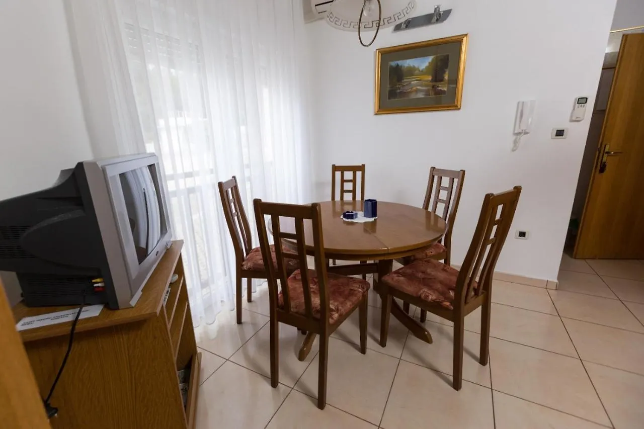 Apartment In Okrug Donji With Sea View, Balcony, Air Conditioning, Wifi 5166-3 Donji Okrug  Croatia