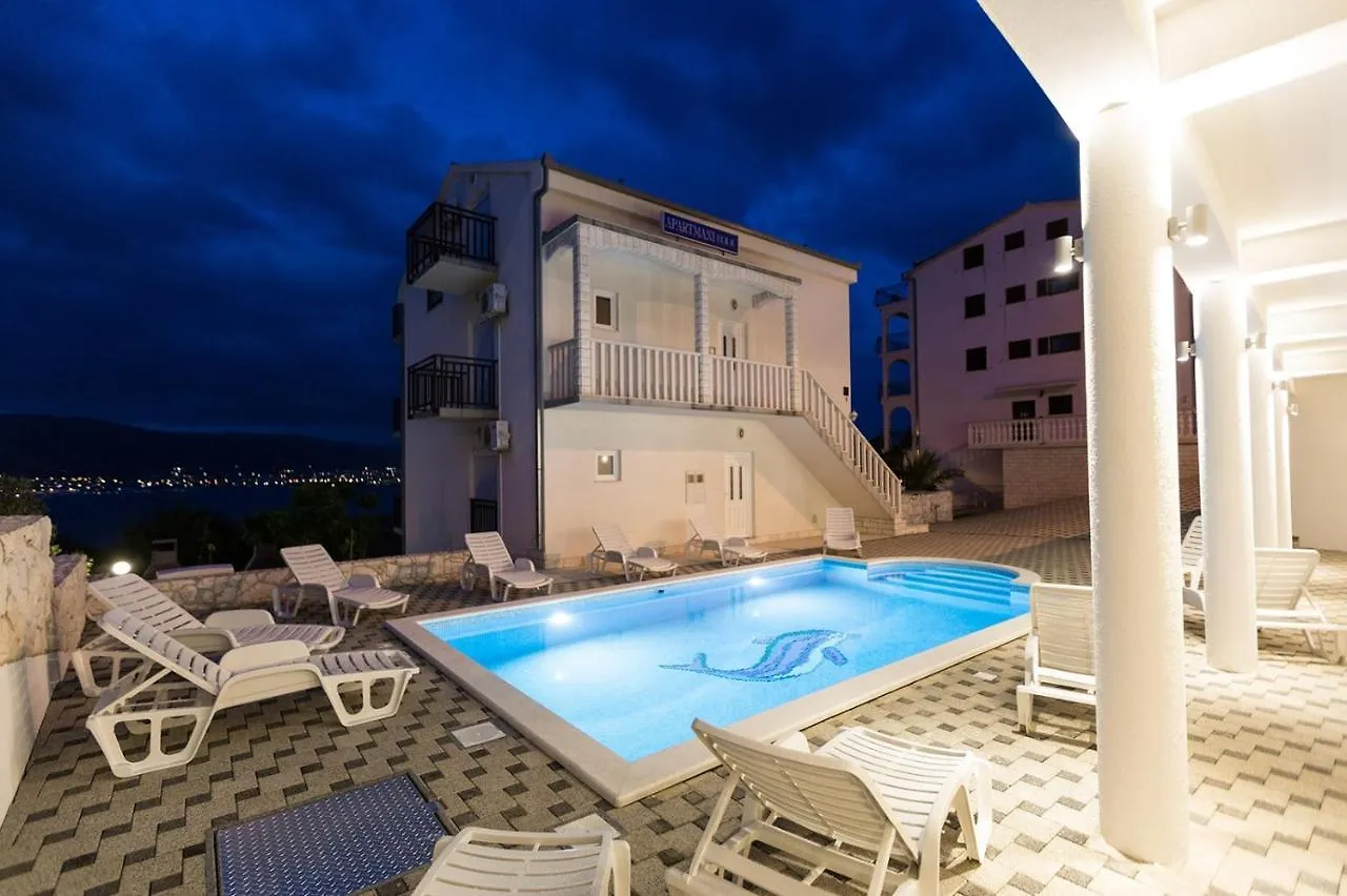 Apartment In Okrug Donji With Sea View, Balcony, Air Conditioning, Wifi 5166-3 Donji Okrug
